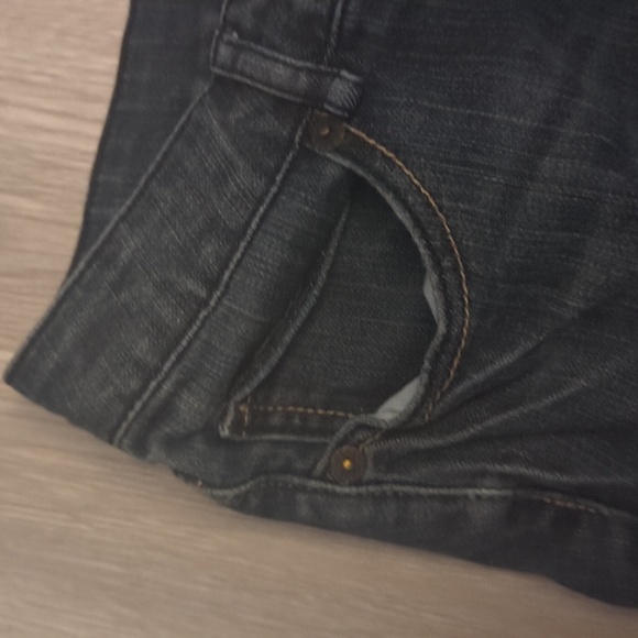 Guess Capri Jeans - Picture 3 of 5